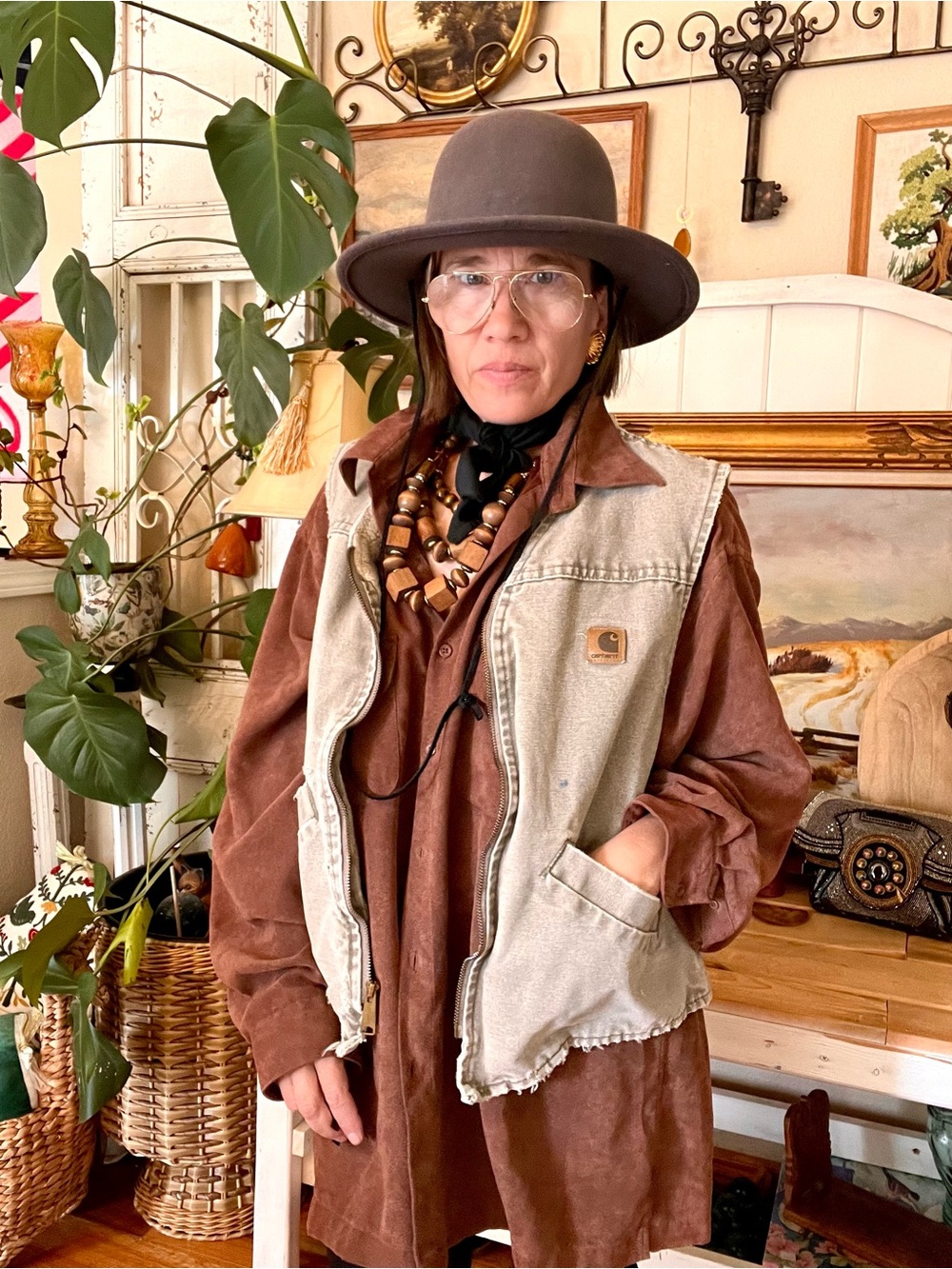 Y2K vintage Carhartt V13 DES Sherpa-Lined Sandstone Duck Vest. Size Medium